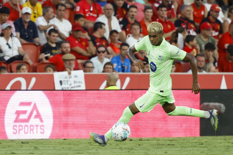 瓦莱:亚马尔状态好的时候你真没啥办法,比赛走向更多取决于他